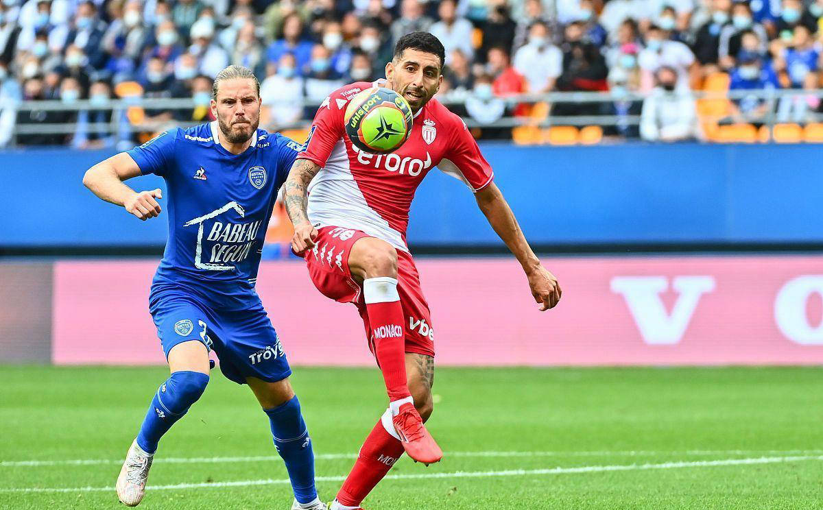 包含摩纳哥主场惨败，战绩告急需改善的词条