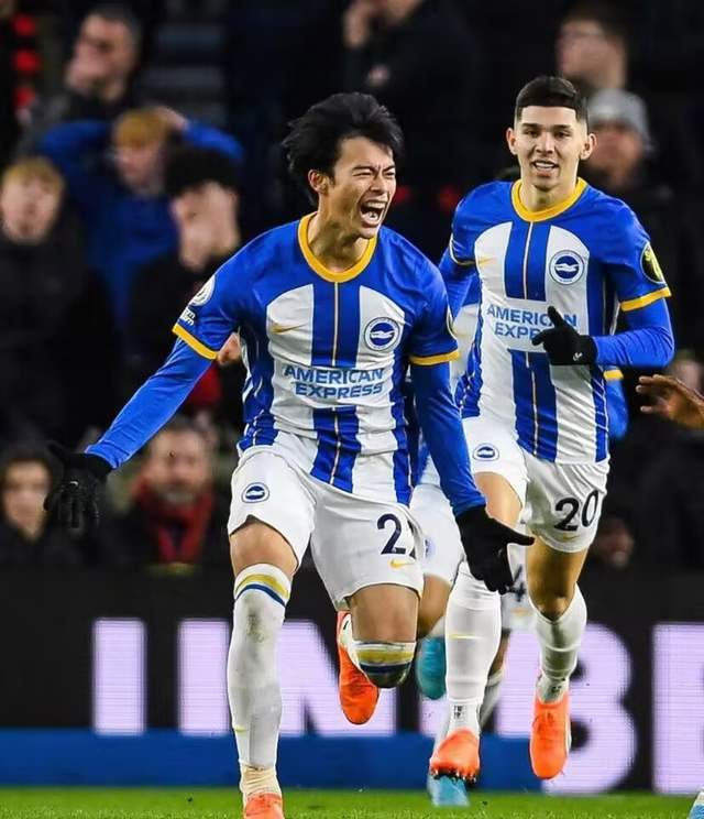 关于南安普顿签下德甲球员，加强中场实力的信息