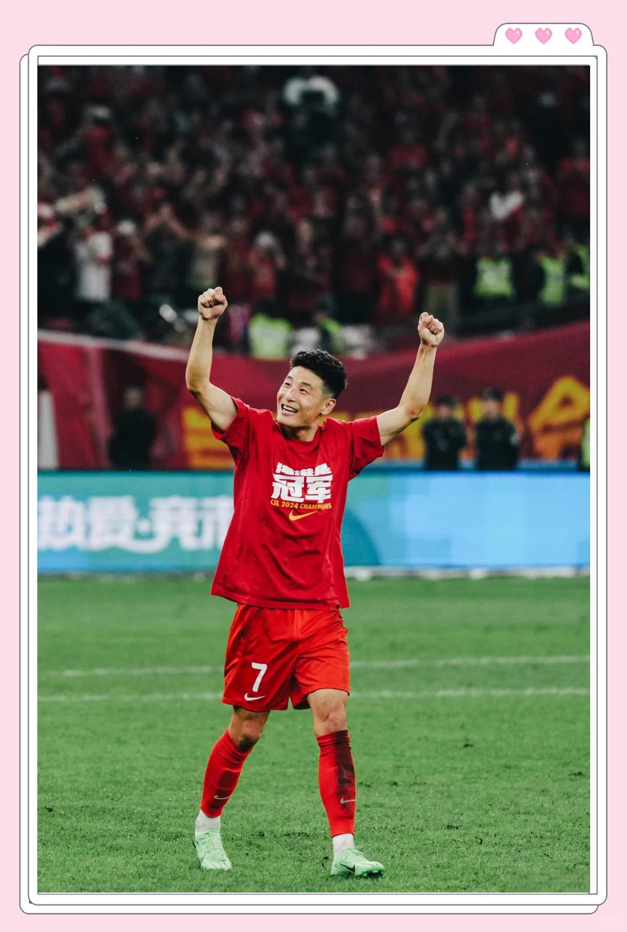 武磊今日表现抢眼，曼联整场无解，教练赛后亲自拥抱的简单介绍